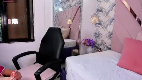 Shamara Thomson online show from 06/16/26, 10:23