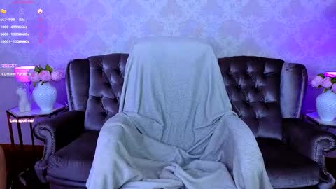 Snapshot of shame_lesss chatting on 11/22/25, 02:27 Lessi online show from 11/22/25, 02:27