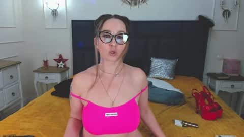 Svetlana ...........help me get 100 reactions before the end of the year Thumb up if you like me I appreciate it and thank you online show from 02/19/25, 01:51