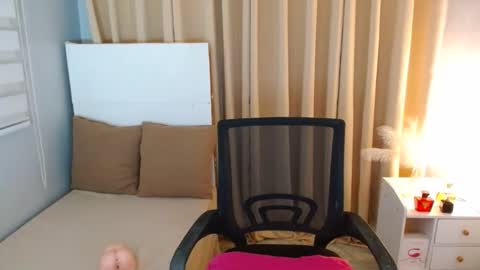 Snapshot of shanaiamiraclets chatting on 02/20/25, 10:48 miraclets online show from 02/20/25, 10:48