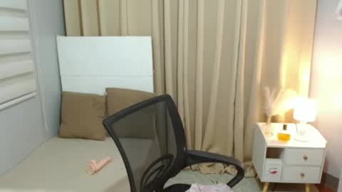 Snapshot of shanaiamiraclets chatting on 01/19/26, 07:01 miraclets online show from 01/19/26, 07:01