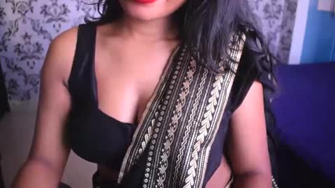 Snapshot of shanaya_indian chatting on 02/12/25, 04:12 shanaya indian online show from 02/12/25, 04:12