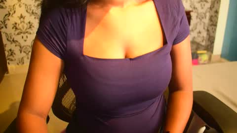 Snapshot of shanaya_indian chatting on 09/13/25, 03:39 shanaya indian online show from 09/13/25, 03:39