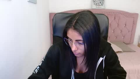 shanelle online show from 02/26/25, 09:32