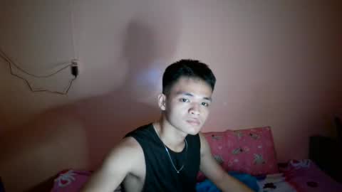 Snapshot of shanelo chatting on 02/08/25, 12:28 Dylan online show from 02/08/25, 12:28