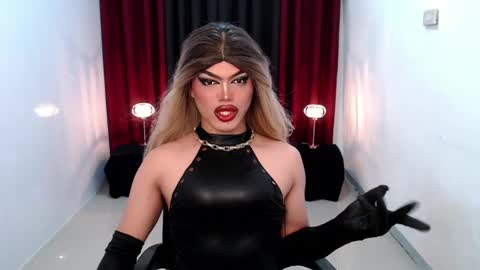 Snapshot of shanex01 chatting on 12/15/24, 02:48 Shane X online show from 12/15/24, 02:48