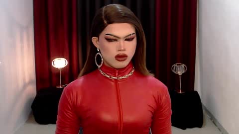 Snapshot of shanex01 chatting on 02/06/25, 02:00 Shane X online show from 02/06/25, 02:00