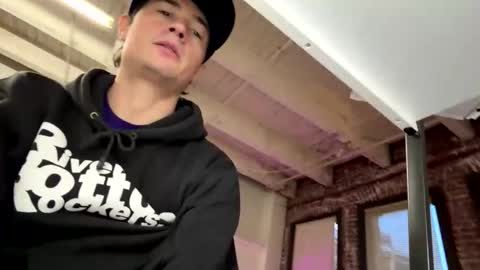 Snapshot of shanghighnight chatting on 04/04/26, 02:54 shanghighnight online show from 04/04/26, 02:54