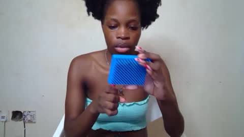Snapshot of shania_sleigh chatting on 12/17/24, 06:56 shania_sleigh online show from 12/17/24, 06:56