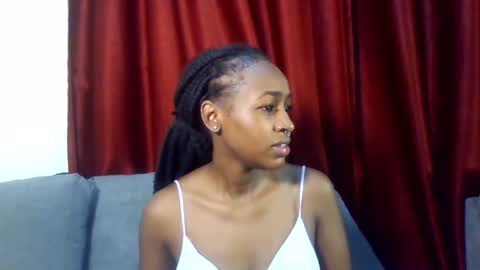 Snapshot of shania_sleigh chatting on 04/05/26, 02:25 shania_sleigh online show from 04/05/26, 02:25