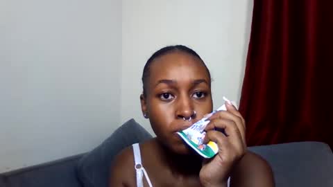Snapshot of shania_sleigh chatting on 04/16/26, 12:28 shania_sleigh online show from 04/16/26, 12:28