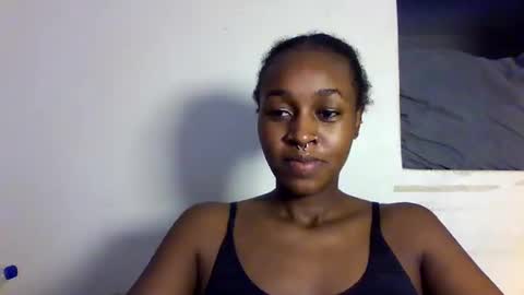 Snapshot of shania_sleigh chatting on 04/18/26, 02:04 shania_sleigh online show from 04/18/26, 02:04