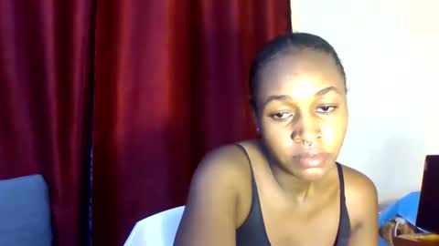 Snapshot of shania_sleigh chatting on 04/29/26, 05:30 shania_sleigh online show from 04/29/26, 05:30