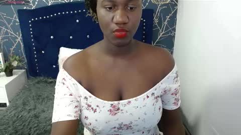 shanntall_tk online show from 02/13/25, 12:00