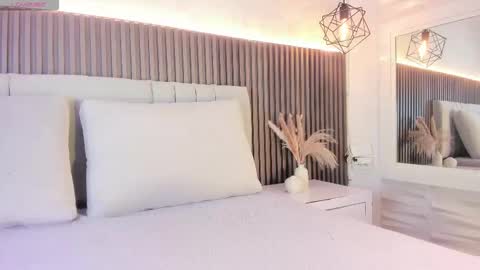 SHANON online show from 10/27/25, 07:07