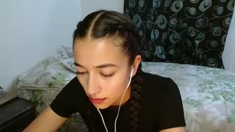 shantal_d03 online show from 02/05/25, 01:58