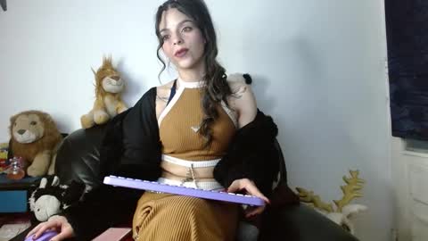 Snapshot of shantal_houston chatting on 03/16/26, 03:27 Shantal online show from 03/16/26, 03:27