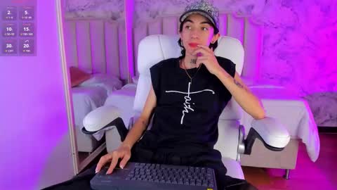 Shantal online show from 11/30/25, 03:10