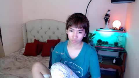 SHANTA FOX  s online show from 02/24/25, 02:48