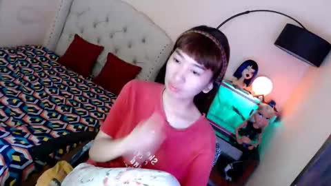 SHANTA FOX  s online show from 10/24/25, 02:19