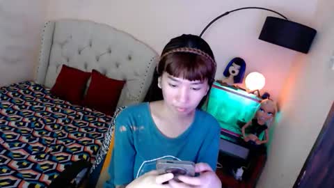 SHANTA FOX  s online show from 11/04/25, 01:32