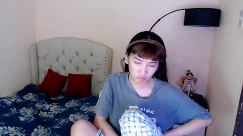 Snapshot of shantalfoxxy chatting on 05/26/26, 02:13 SHANTA FOX s online show from 05/26/26, 02:13