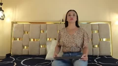 shantall 05 online show from 10/13/25, 07:03