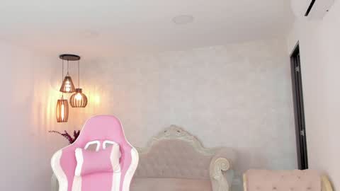 ShantallKnowles online show from 03/10/25, 11:42