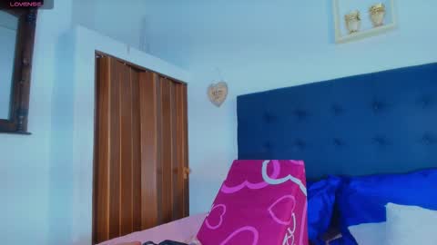 shantallvegga1 online show from 09/16/25, 12:17