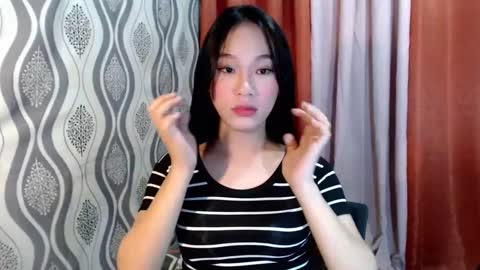 Snapshot of shantel_xx chatting on 01/12/25, 10:23 Shantel online show from 01/12/25, 10:23