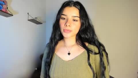 Snapshot of shara_jones chatting on 11/10/25, 03:38 Sara online show from 11/10/25, 03:38