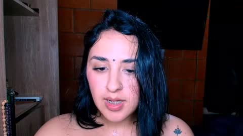 Snapshot of sharain chatting on 01/06/25, 11:52 My real name is bella  Much Gust  online show from 01/06/25, 11:52