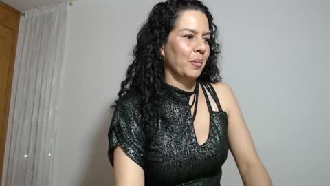 sharickleon11 online show from 12/08/24, 02:39