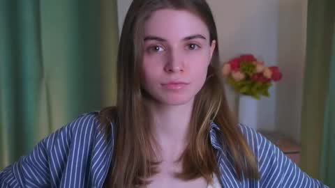 My name is Emma  online show from 05/05/26, 08:33