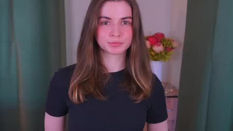 My name is Emma  online show from 05/06/26, 07:35
