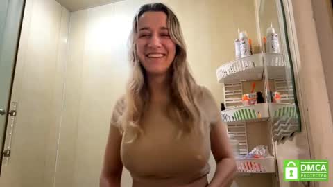 Snapshot of sharitaklemme chatting on 05/31/26, 07:26 Coraline online show from 05/31/26, 07:26
