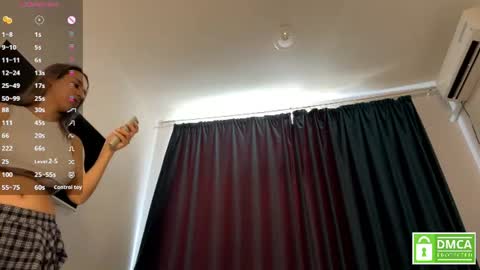 Snapshot of sharitaklemme chatting on 07/19/26, 07:34 Coraline online show from 07/19/26, 07:34