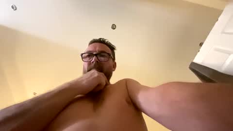 Snapshot of sharksboy16 chatting on 01/29/25, 07:00 Sharksboy online show from 01/29/25, 07:00