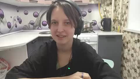Snapshot of sharleenyodis chatting on 06/27/26, 05:40 Sara online show from 06/27/26, 05:40