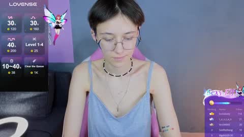 Snapshot of sharli_rose chatting on 12/30/24, 05:34 Sharli online show from 12/30/24, 05:34