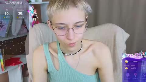 Snapshot of sharli_rose chatting on 02/25/25, 03:49 Sharli online show from 02/25/25, 03:49