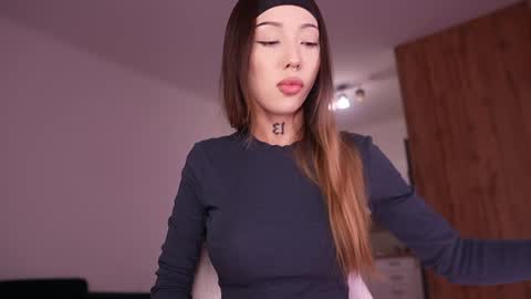 Sharlin  online show from 12/15/25, 12:48