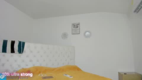Snapshot of sharlot_evans_ chatting on 12/18/25, 12:00 Sharlot online show from 12/18/25, 12:00