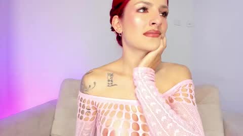 Hi fiends ---- I usually start online from Monday to Friday from 1000 am Saturdays and Sundays at 600 am Colombia time online show from 02/11/25, 02:24