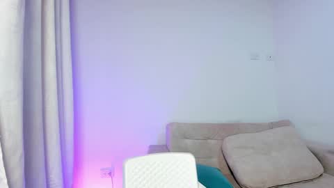 Hi fiends ---- I usually start online from Monday to Friday from 1000 am Saturdays and Sundays at 600 am Colombia time online show from 02/21/25, 06:37