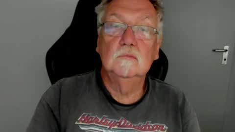 Snapshot of sharlots_pet chatting on 05/03/26, 04:46 sharlots_pet online show from 05/03/26, 04:46