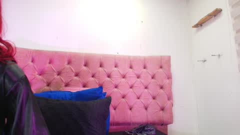 Sharlott online show from 01/06/25, 12:02