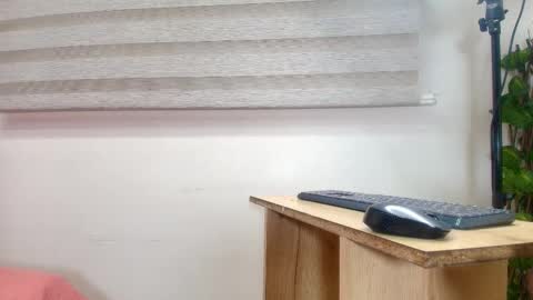 Snapshot of sharlott_kiss chatting on 02/14/25, 11:53 Sharlott online show from 02/14/25, 11:53