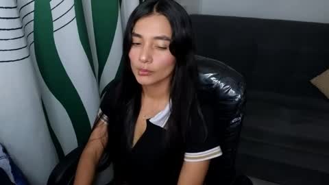 Snapshot of sharlott_pamela chatting on 04/29/26, 02:15 Pamela online show from 04/29/26, 02:15