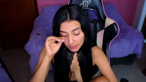 Snapshot of sharlott_pamela chatting on 04/29/26, 02:21 Pamela online show from 04/29/26, 02:21